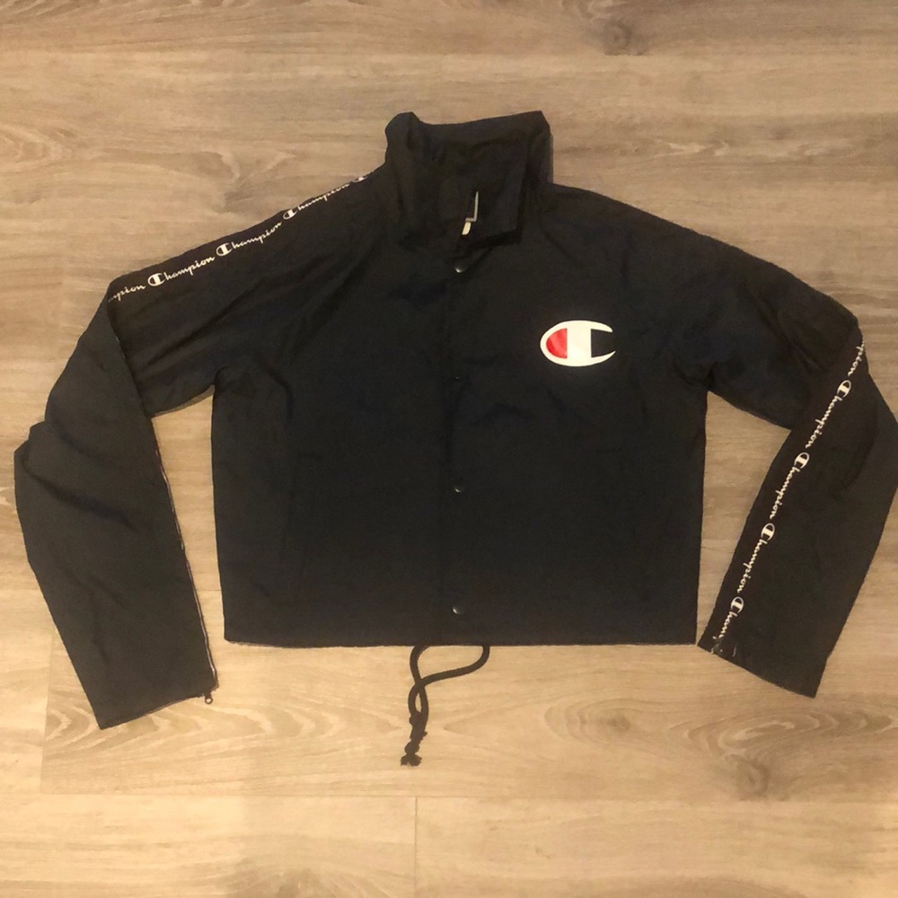 Woman’s Champion Crop windbreaker